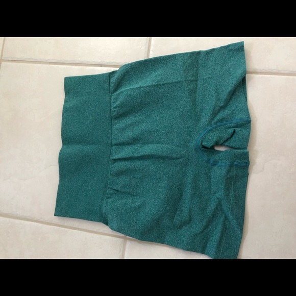 Workout shorts - Picture 2 of 2